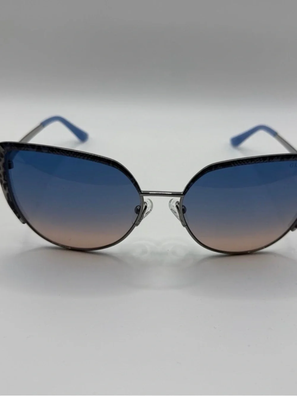Guess GU00217 10W Cat Eye Sunglasses Blue Gradient Lens Brand New w/ Case &Cloth
